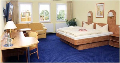 Gästezimmer / Doppelzimmer im Hotel Neumanns Dampfschiff Gästezimmer / Doppelzimmer im Hotel Neumanns Dampfschiff - Sörnewitz zwischen Meißen und Dresden